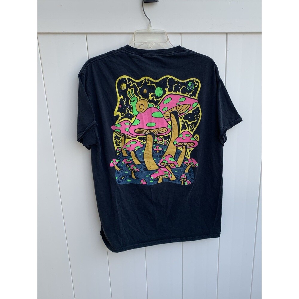 Alab Graphic T Shirt Black Trippy T Shirt Mushroom Sz Large